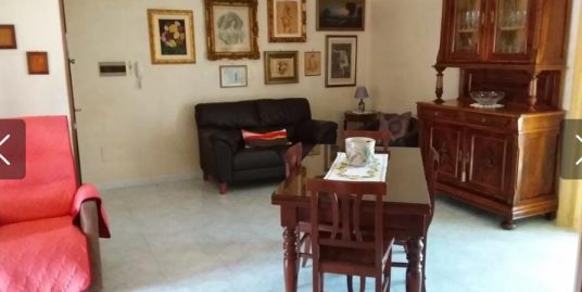 BARILE-Vendesi Appartamento di mq70, al 3°piano. 4vani e wc.