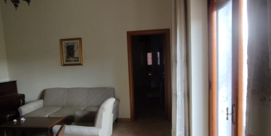 RIONERO Vendesi Appartamento di mq 80, al 1°piano. 4vani e wc.