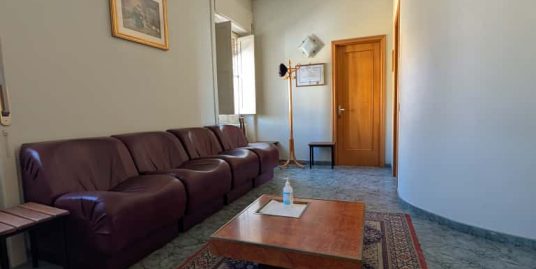 RIONERO- Vendesi Appartamento di mq 145. 8 vani 2wc.