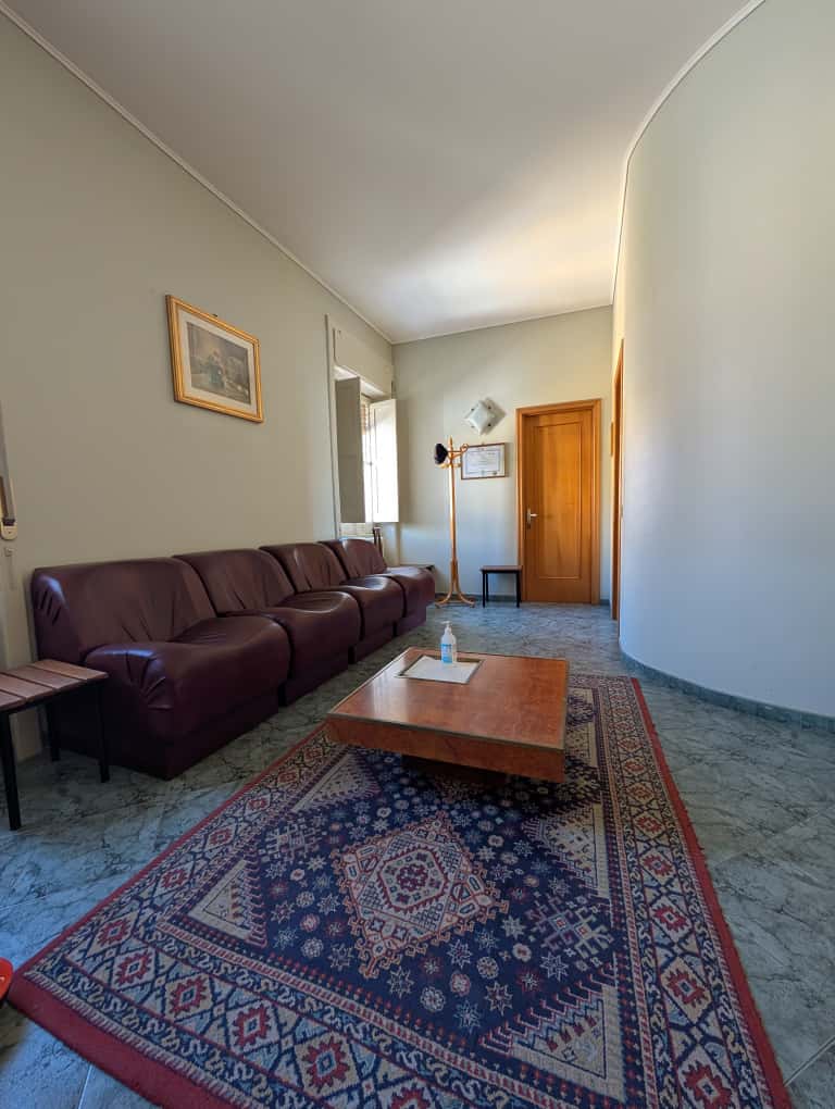 RIONERO- Vendesi Appartamento di mq 145. 8 vani 2wc.