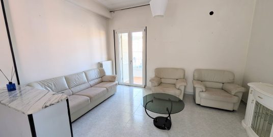 RIONERO- Vendesi Appartamento al 3°di mq 85. 4 vani, wc, cucinino e veranda.