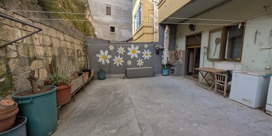 RIONERO-VENDE APPARTAMENTO DI MQ 83. 4 vani e wc.
